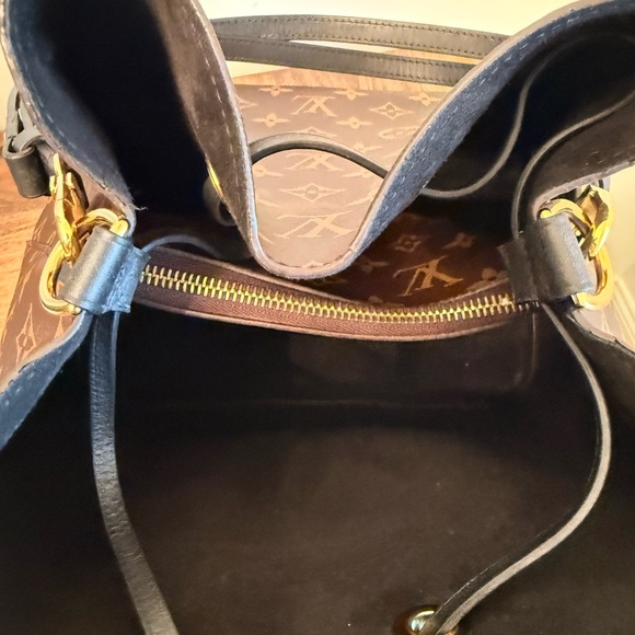 NéoNoé MM - Like NEW Louis Vuitton Classic. Includes dust bag & LV box. - Picture 10 of 10
